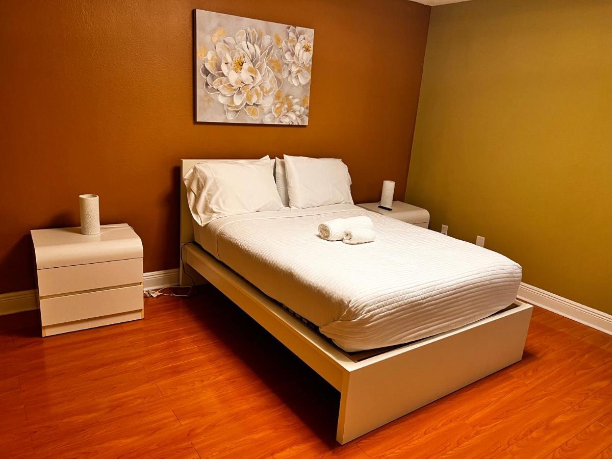 Spotless Guest Room With Shared Bathroom Орландо Экстерьер фото